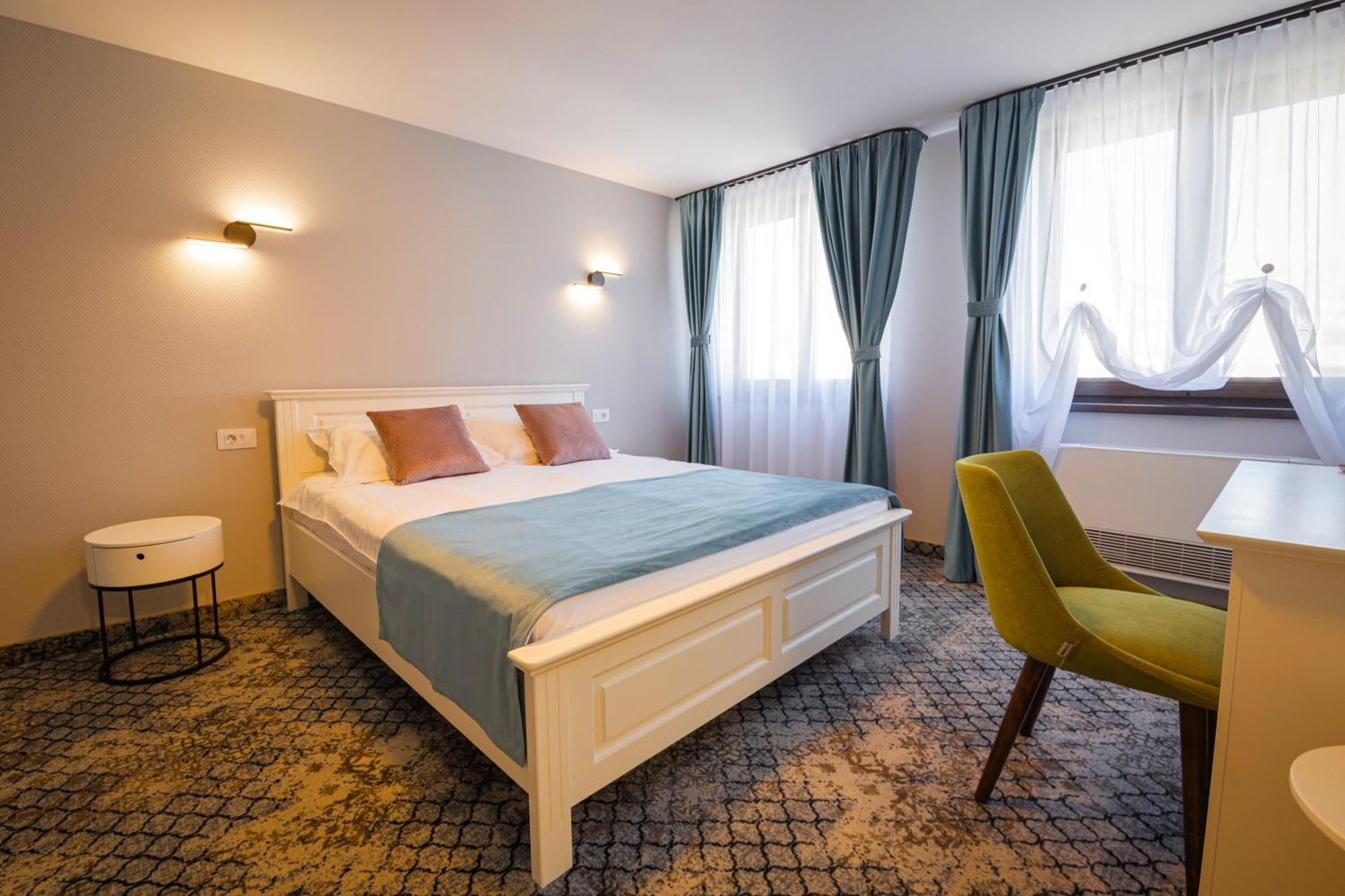 Vila Carol Alba Iulia Luaran gambar